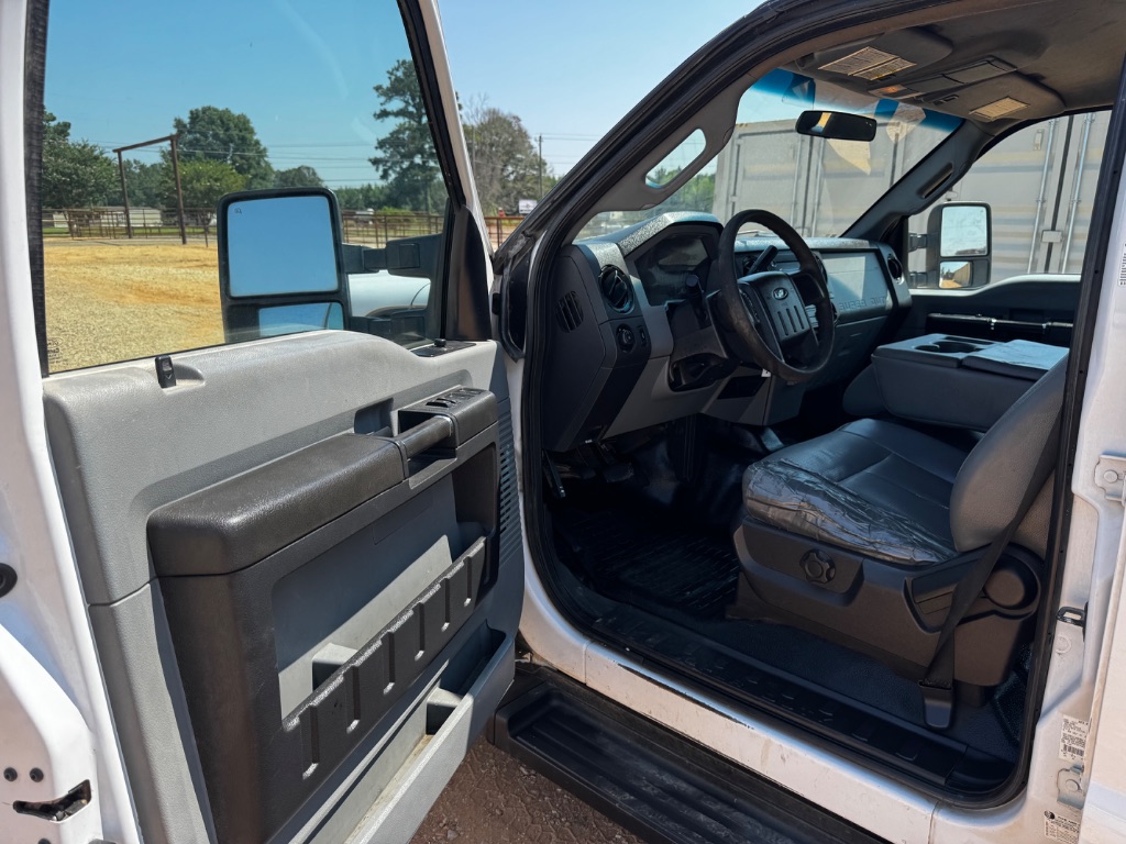 2016 Ford F-350 - $14,000