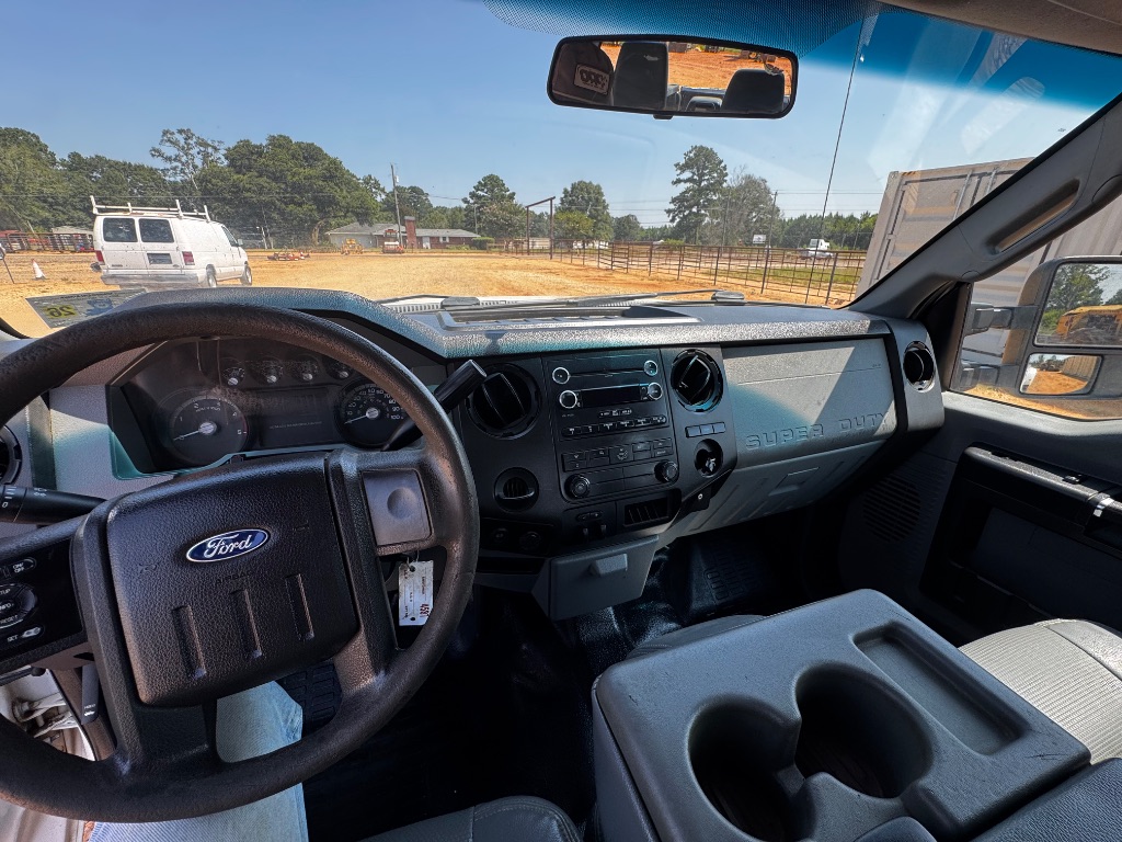 2016 Ford F-350 - $14,000