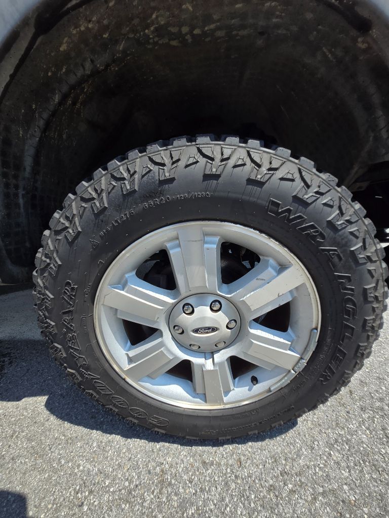 2006 Ford F-150 - $9,633
