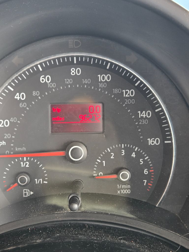2006 Volkswagen Beetle - $8,669