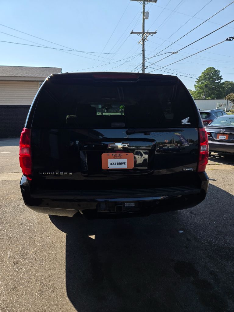 2008 Chevrolet Suburban - $7,833