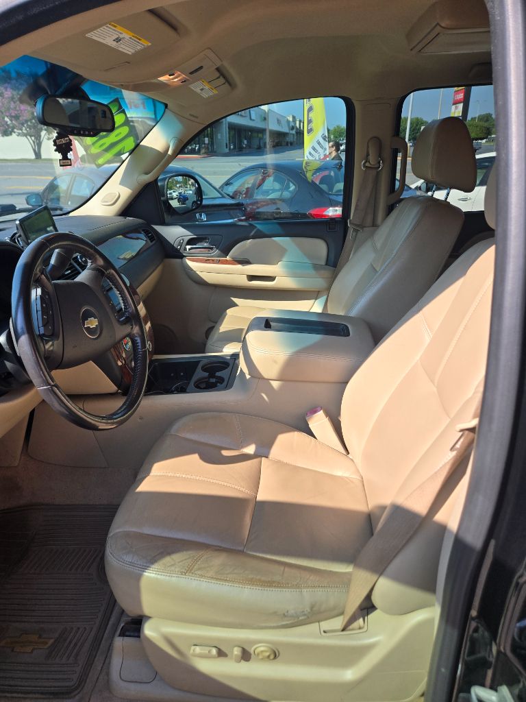 2008 Chevrolet Suburban - $7,833