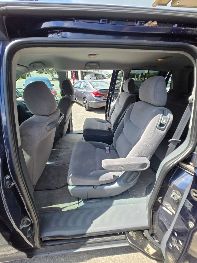 2005 Honda Odyssey - $6,211