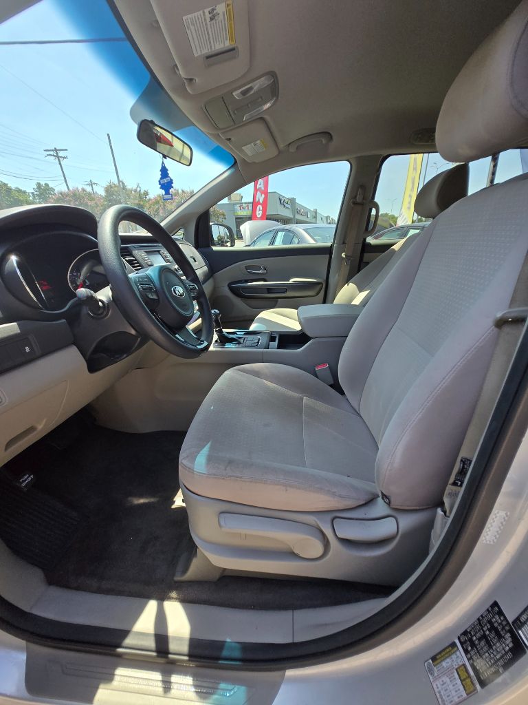 2016 Kia Sedona - $6,774