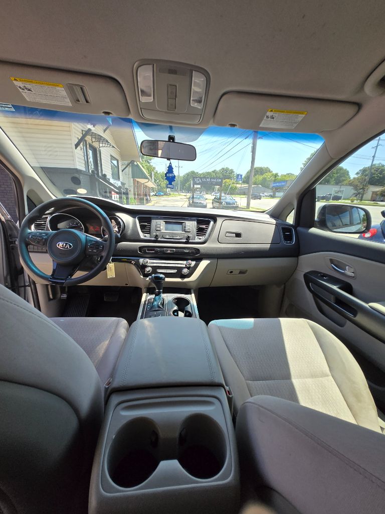 2016 Kia Sedona - $6,774