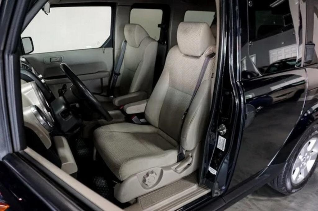 2011 Honda Element - $9,555