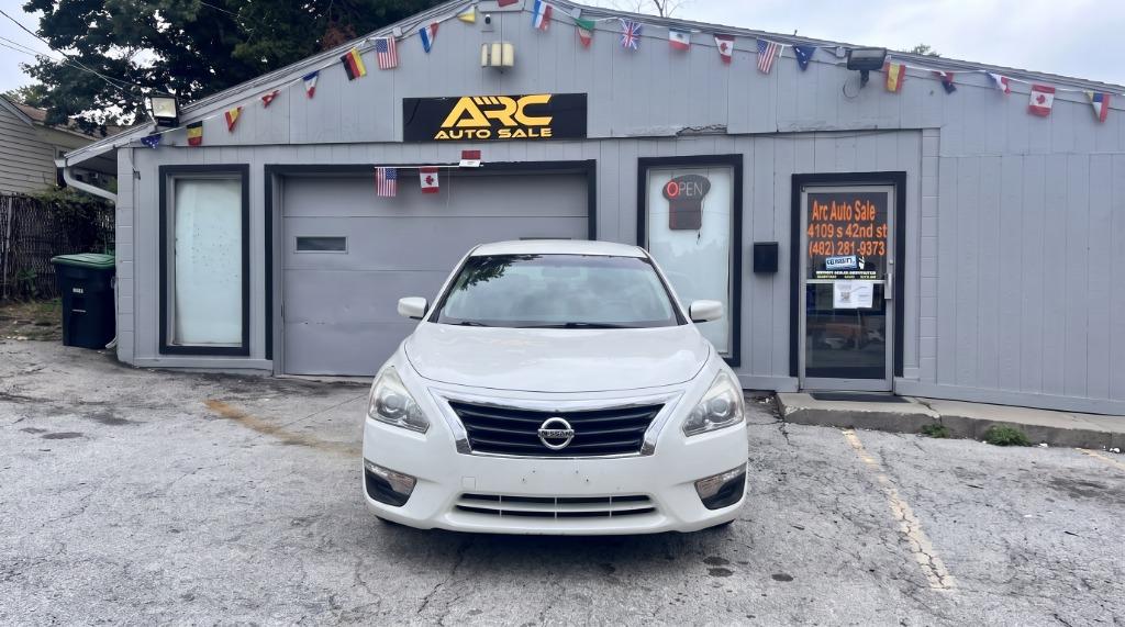2014 Nissan Altima - $4,200