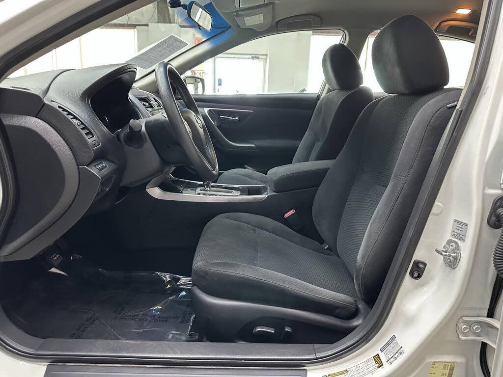 2014 Nissan Altima - $4,200