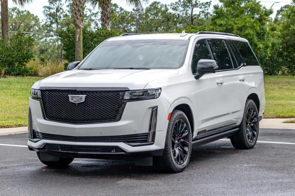 2022 Cadillac Escalade - $49,995