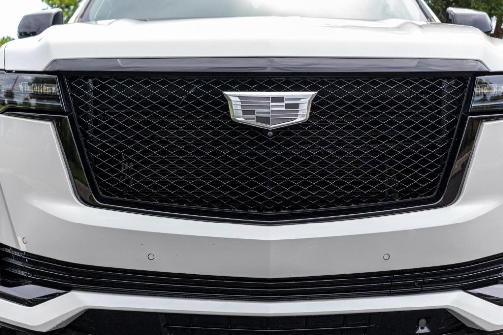 2022 Cadillac Escalade - $49,995