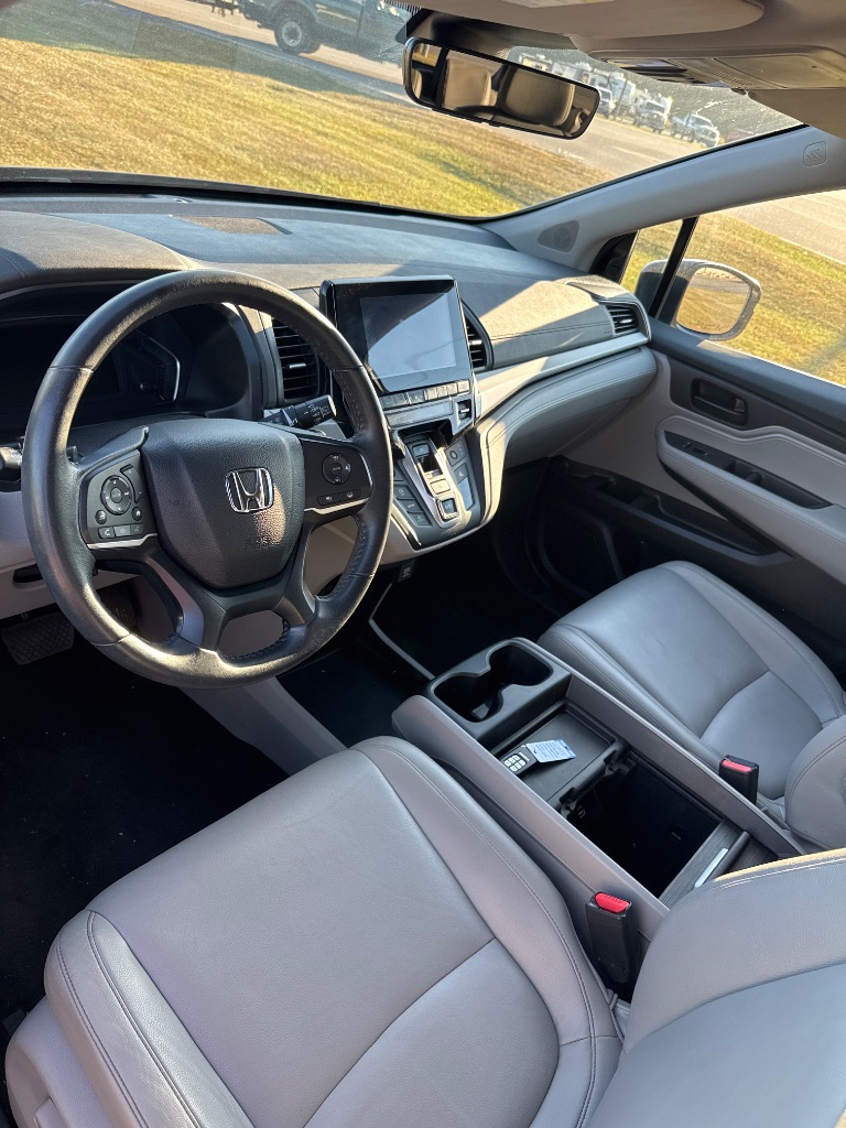 2023 Honda Odyssey - $29,999
