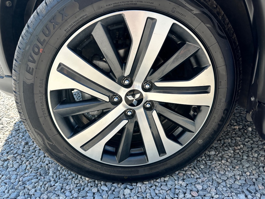 2022 Mitsubishi Outlander - $11,998