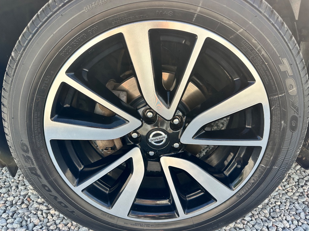 2019 Nissan Rogue - $11,898