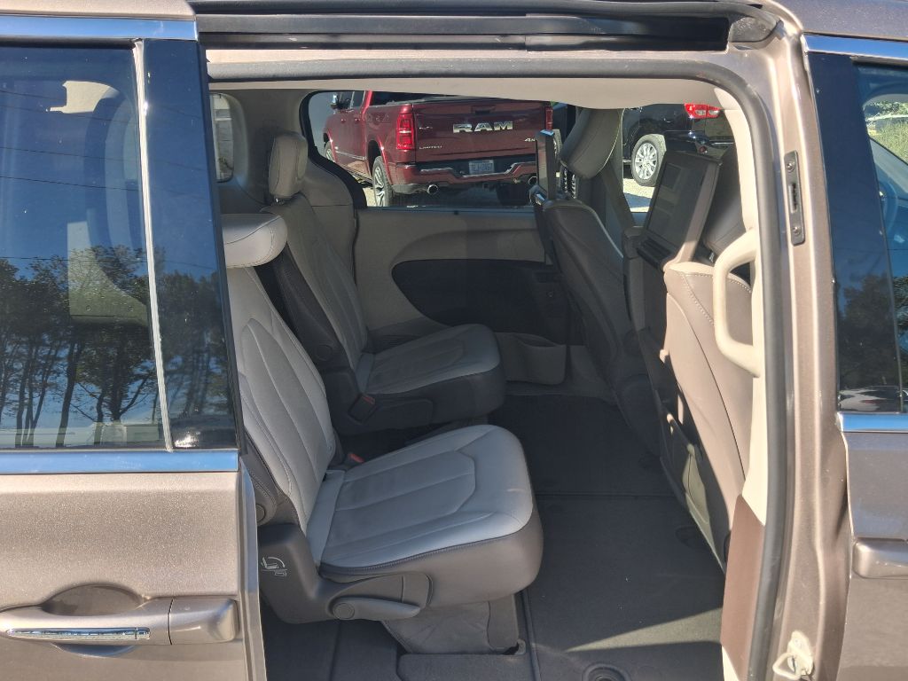 2018 Chrysler Pacifica - $12,998
