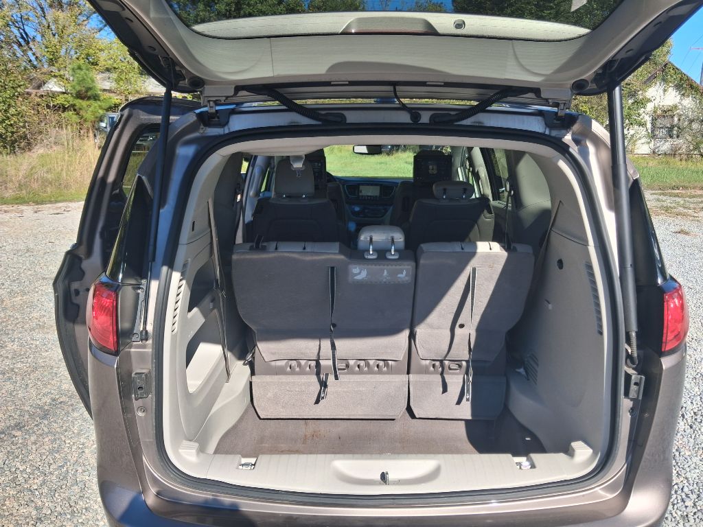 2018 Chrysler Pacifica - $12,998
