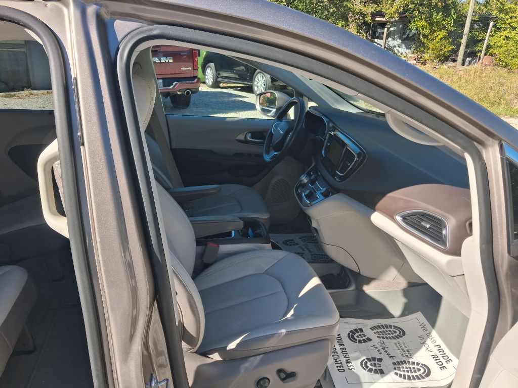 2018 Chrysler Pacifica - $12,998