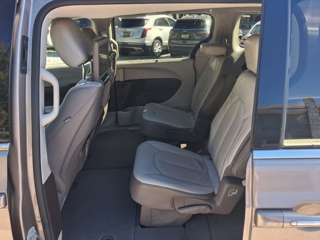 2018 Chrysler Pacifica - $12,998