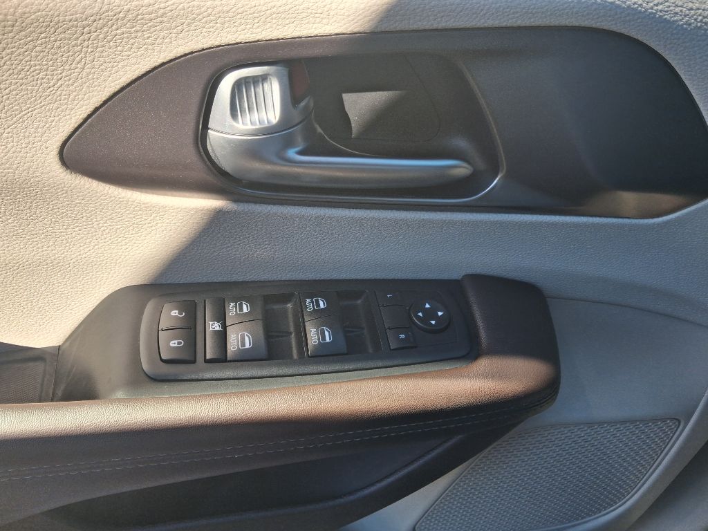 2018 Chrysler Pacifica - $12,998