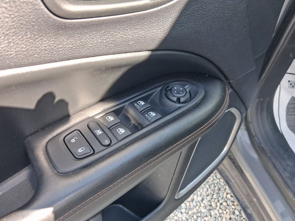 2019 Jeep Compass - $12,498