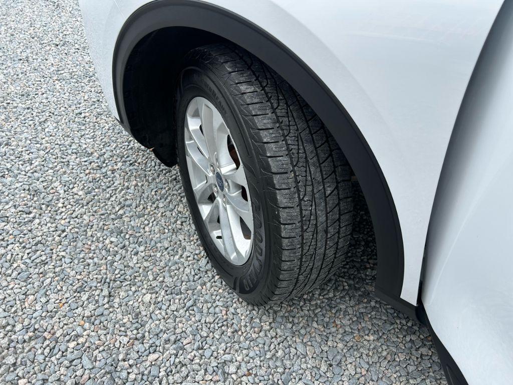 2022 Ford Escape - $13,998
