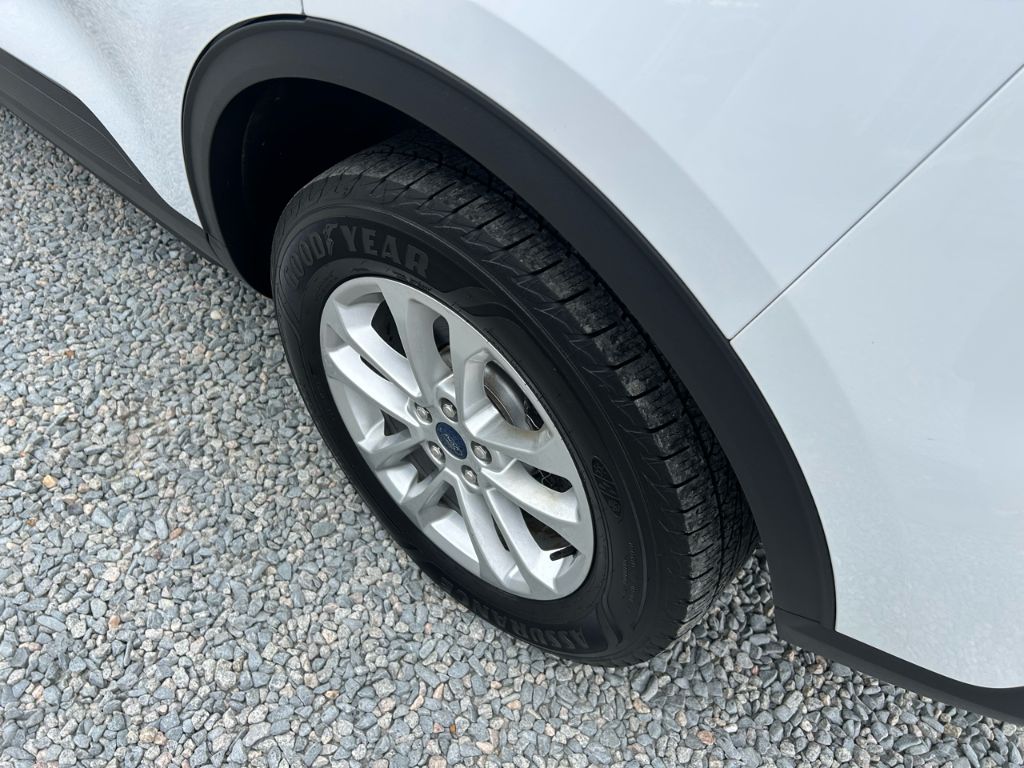 2022 Ford Escape - $13,998