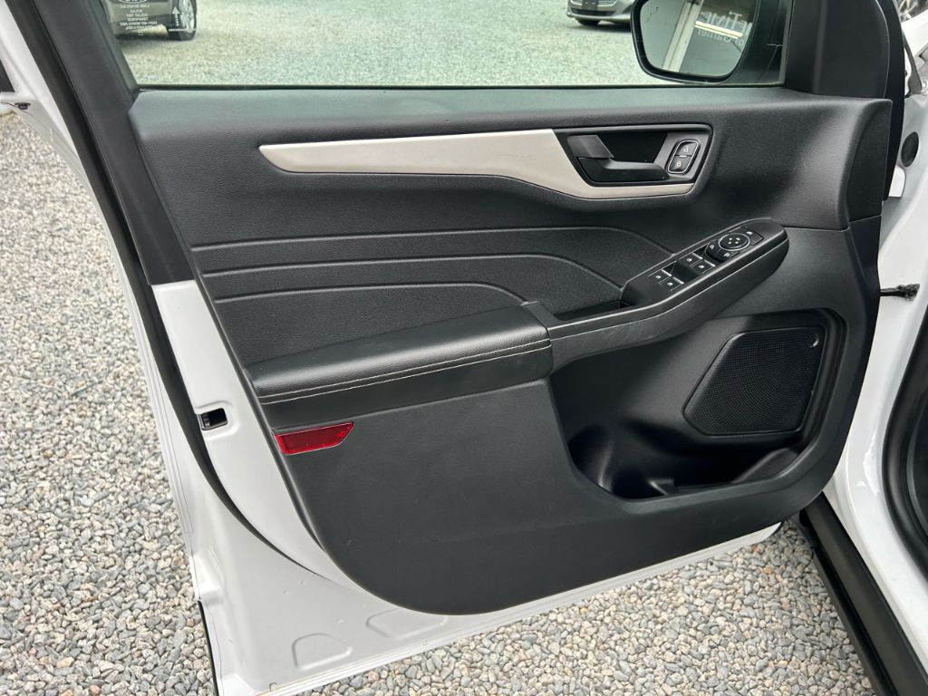 2022 Ford Escape - $13,998
