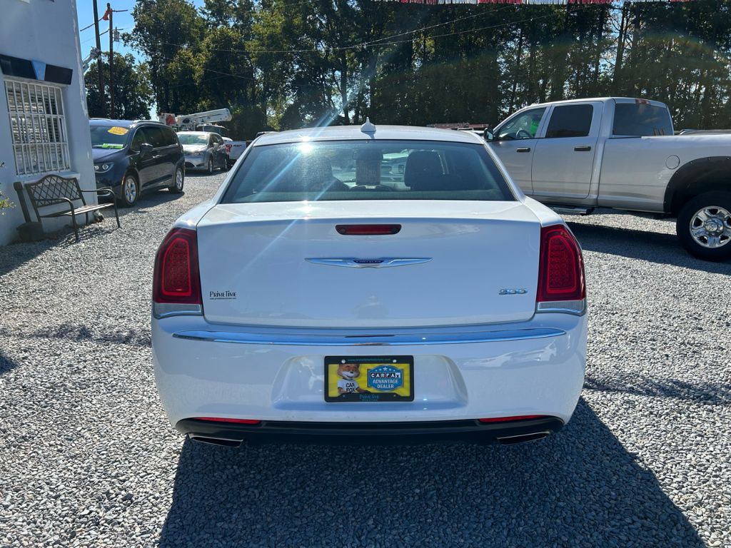 2019 Chrysler 300 - $12,998