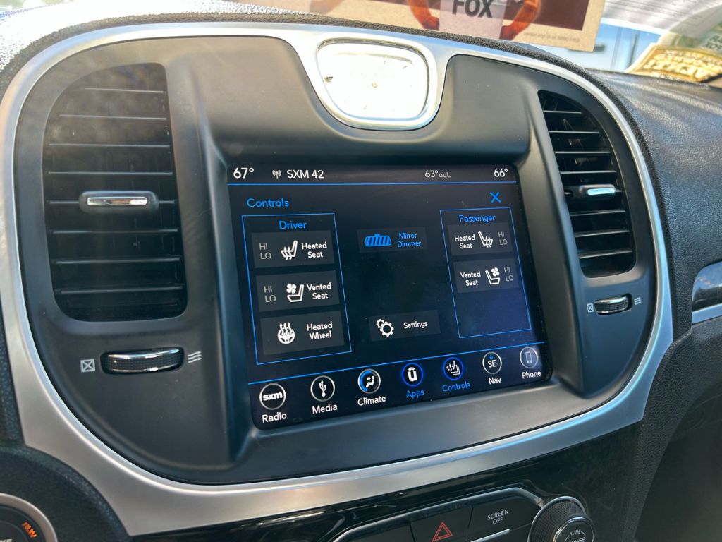 2019 Chrysler 300 - $12,998