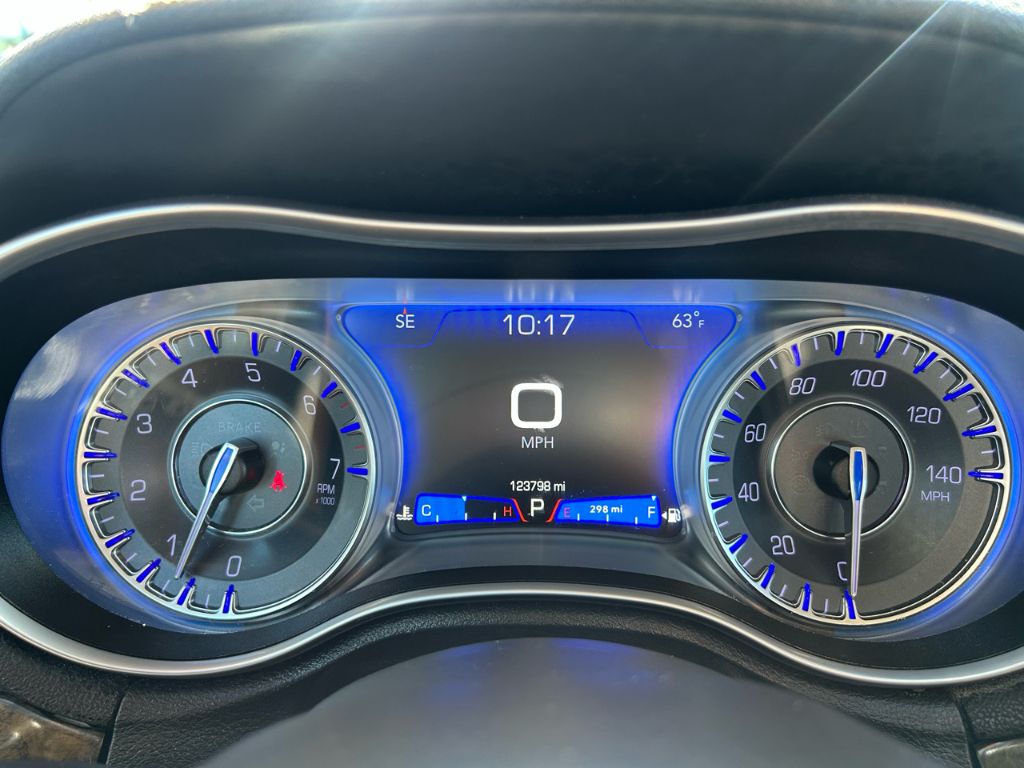 2019 Chrysler 300 - $12,998