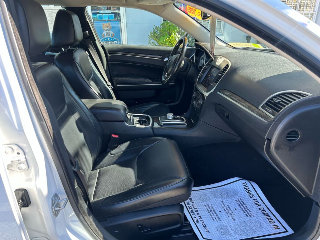 2019 Chrysler 300 - $12,998