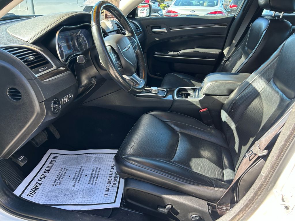 2019 Chrysler 300 - $12,998