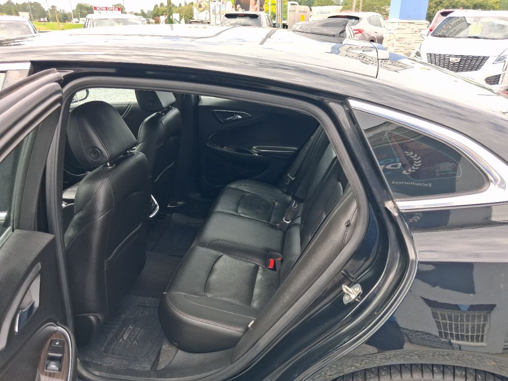 2020 Chevrolet Malibu - $12,998