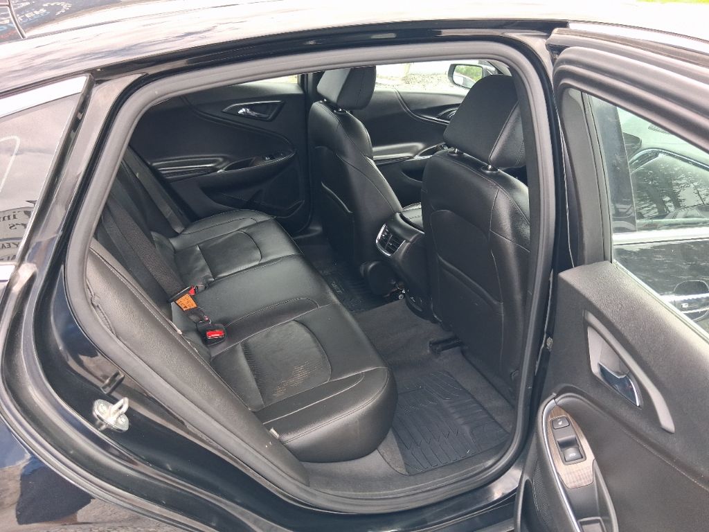 2020 Chevrolet Malibu - $12,998