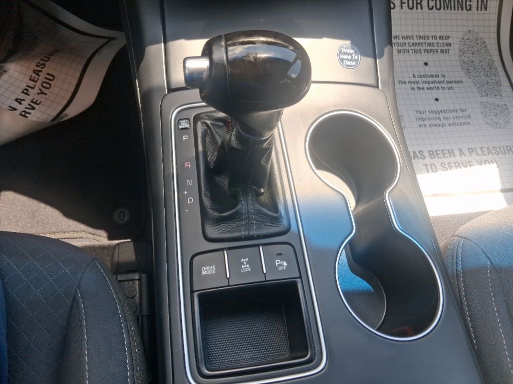 2018 Kia Sorento - $7,998