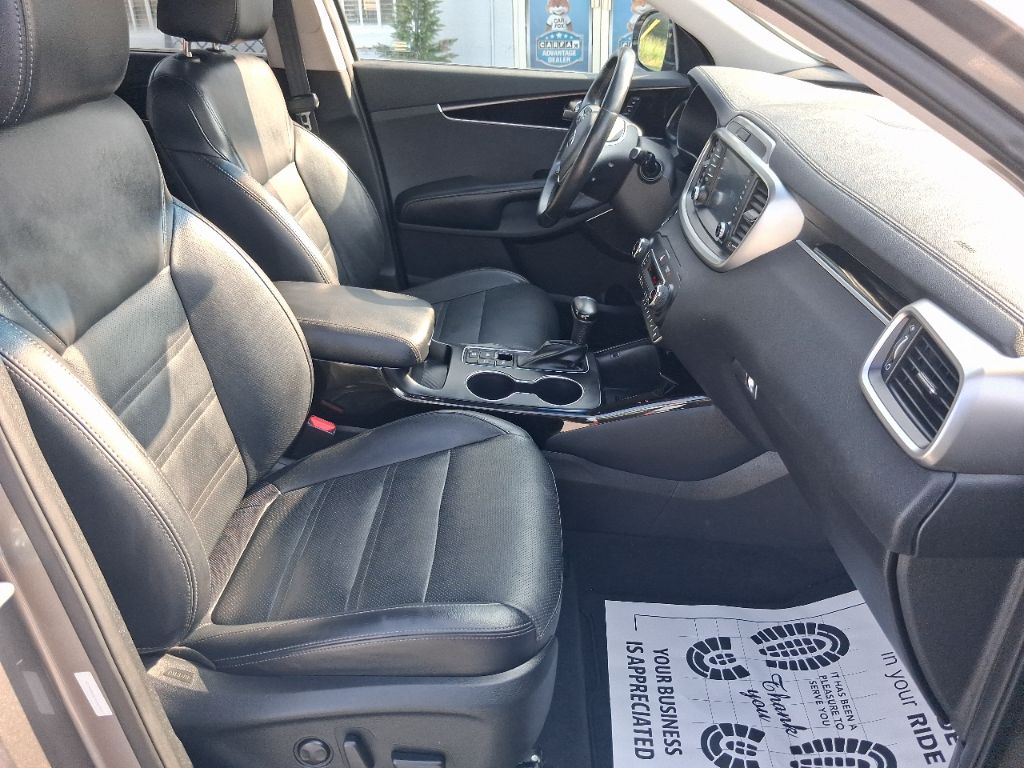 2019 Kia Sorento - $14,998