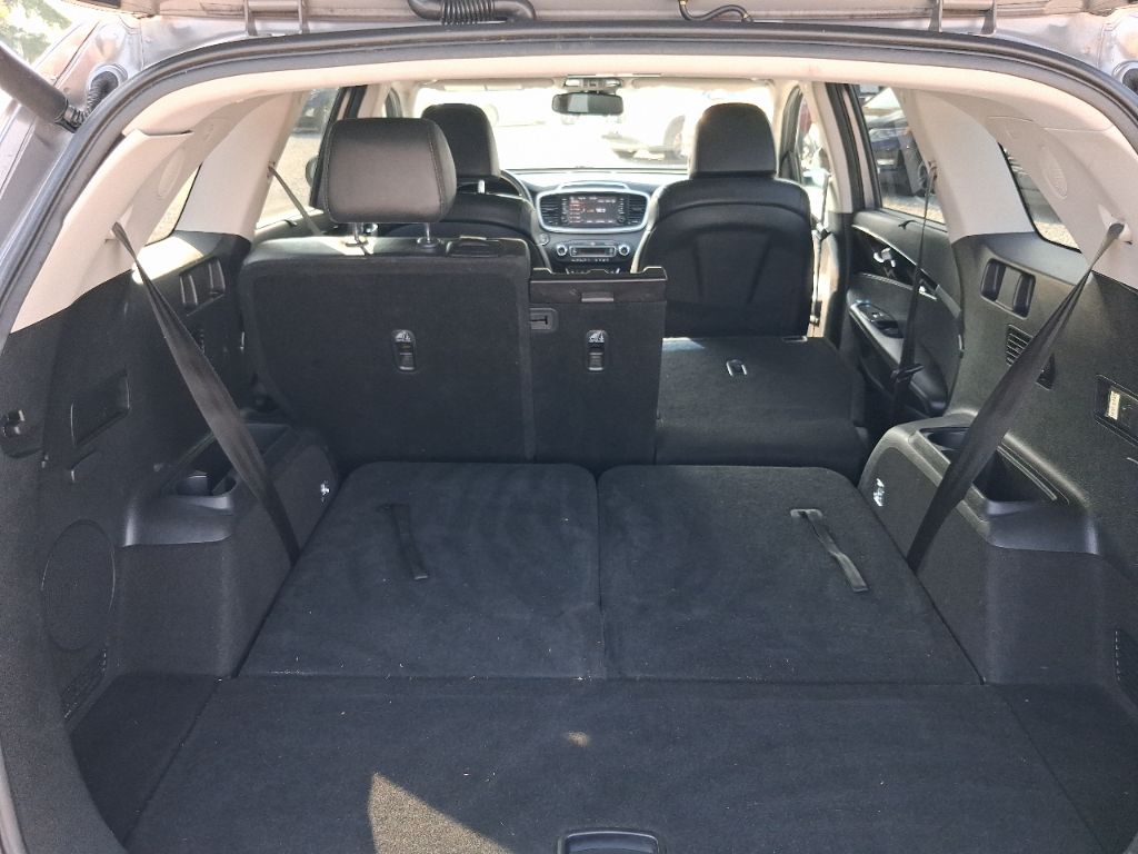 2019 Kia Sorento - $14,998