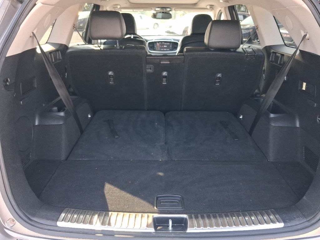 2019 Kia Sorento - $14,998
