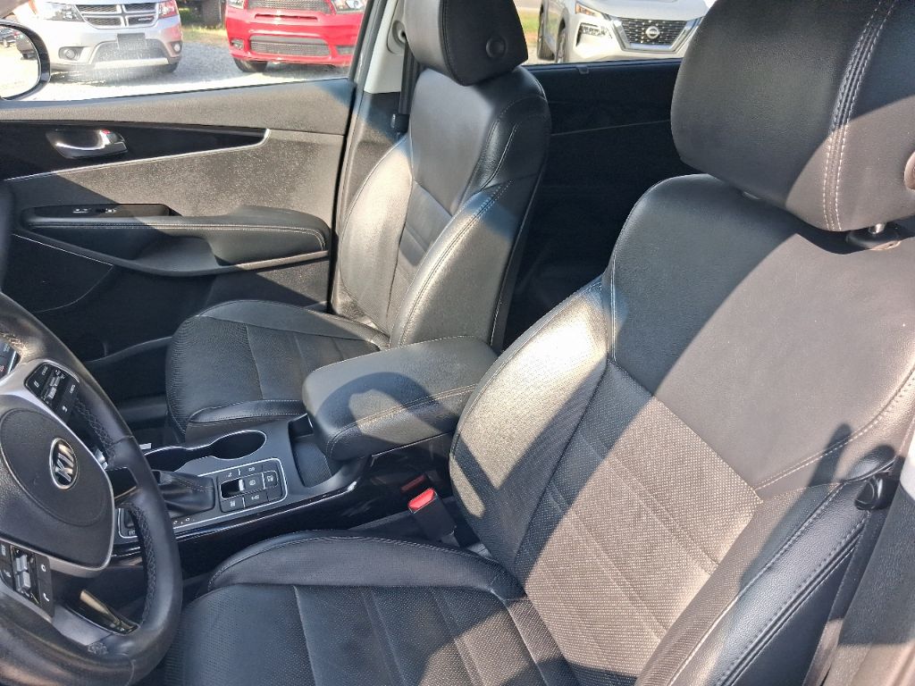 2019 Kia Sorento - $14,998