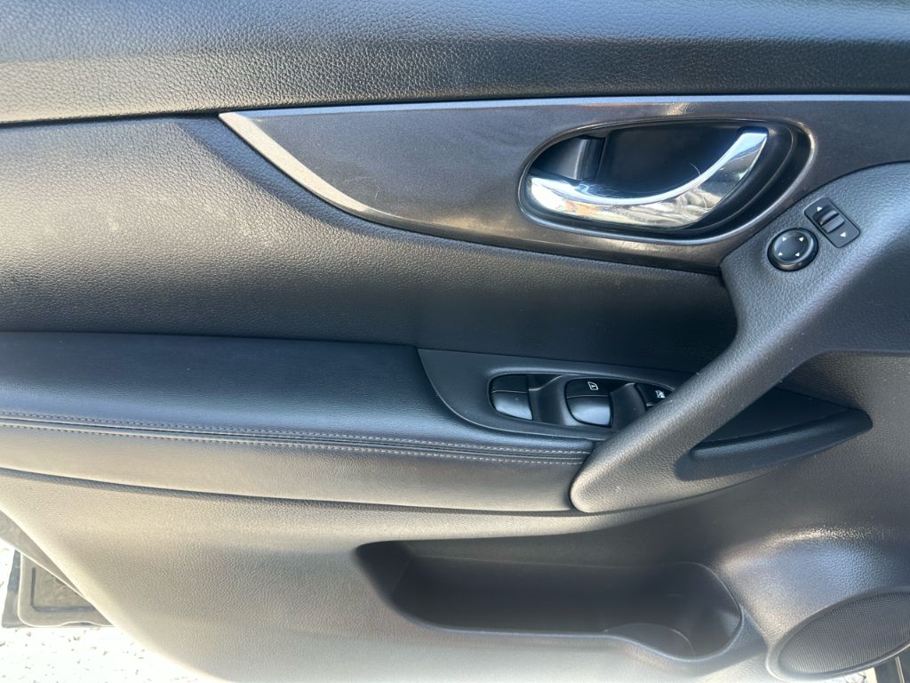 2018 Nissan Rogue - $7,398