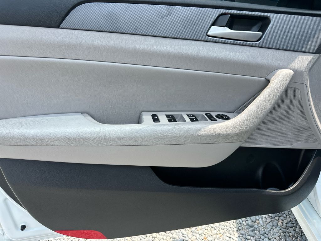 2018 Hyundai Sonata - $11,998