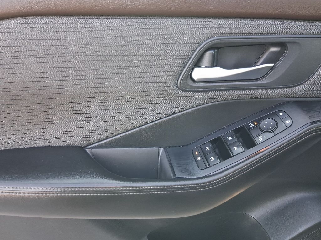 2021 Nissan Rogue - $14,998