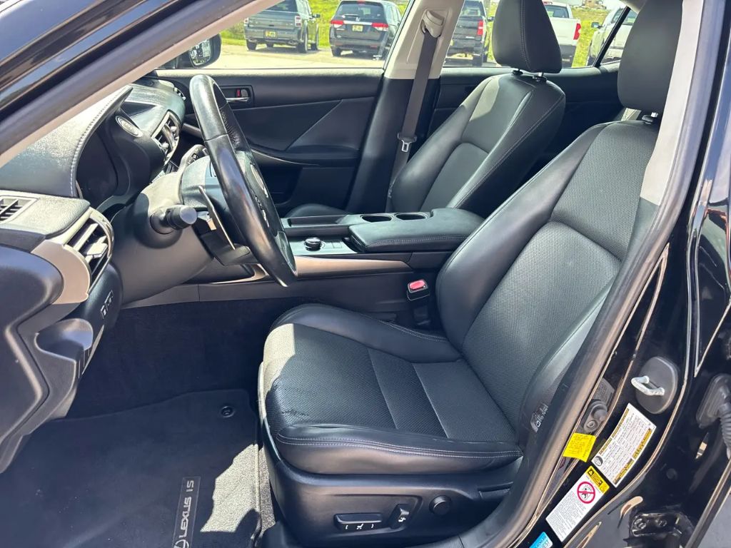 2014 Lexus IS - $8,995