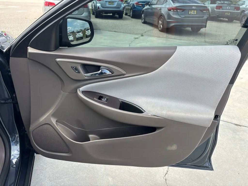 2021 Chevrolet Malibu - $12,500