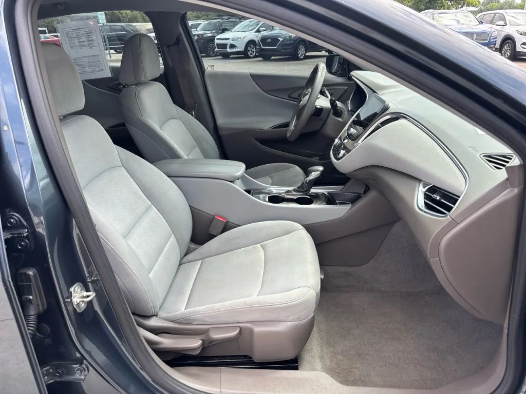2021 Chevrolet Malibu - $12,500