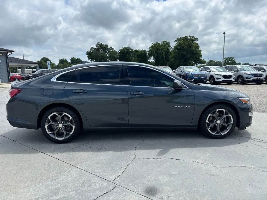 2021 Chevrolet Malibu - $12,500