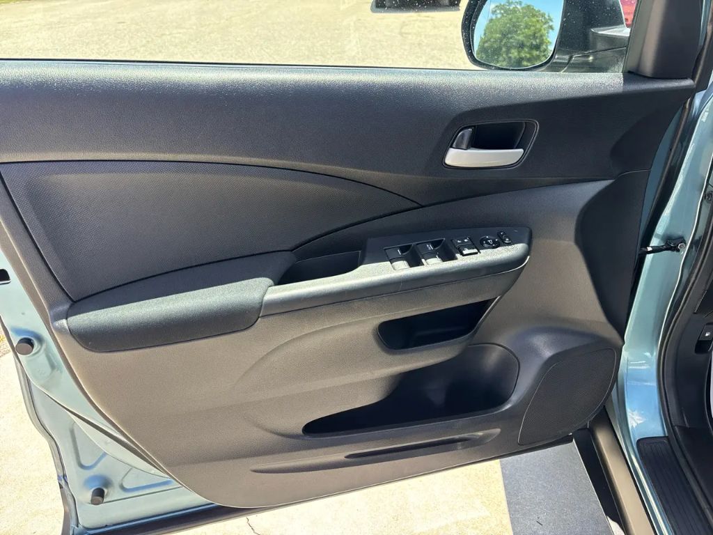 2014 Honda CR-V - $10,995