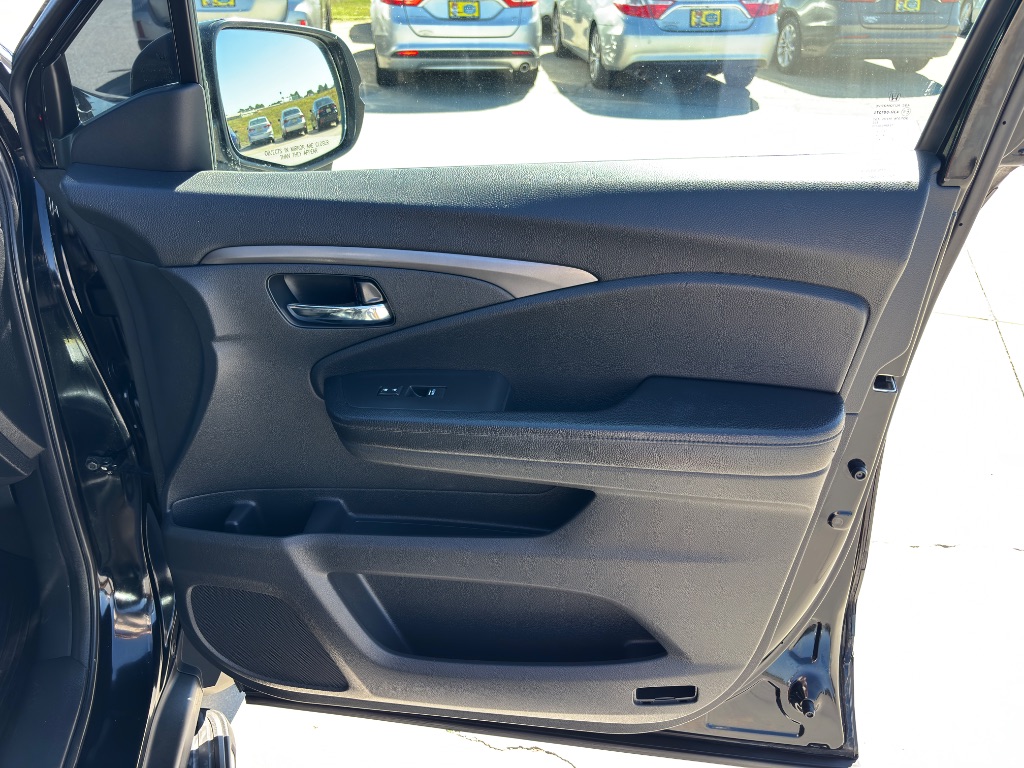 2016 Honda Pilot - $13,000