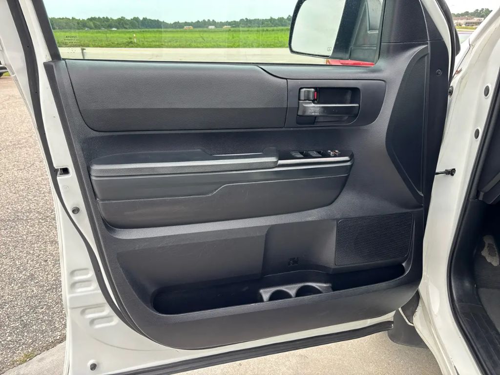 2016 Toyota Tundra - $11,495