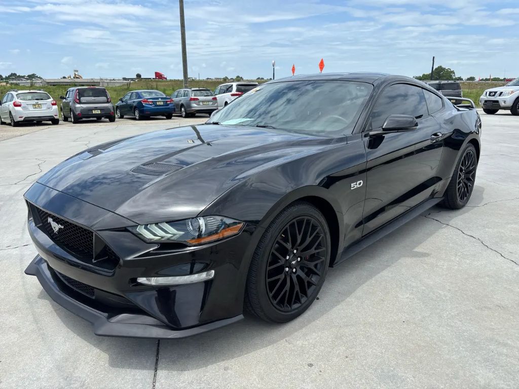 2019 Ford Mustang - $28,800