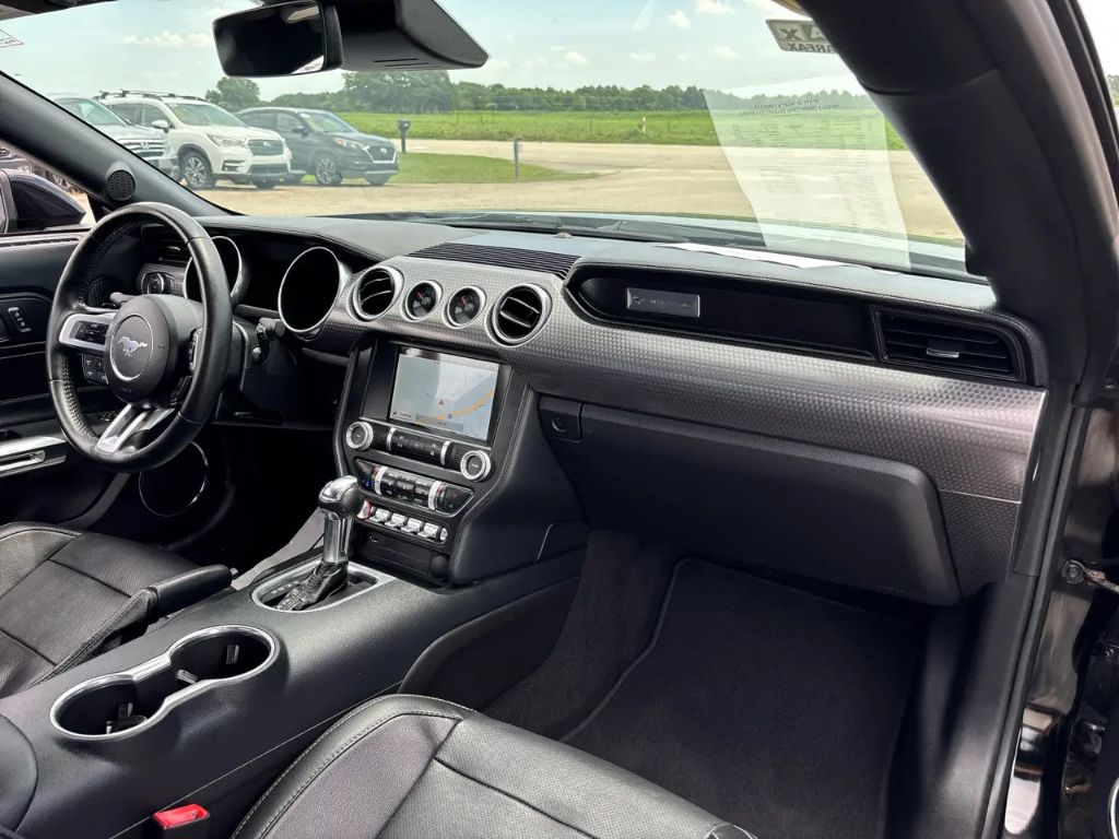 2019 Ford Mustang - $28,800